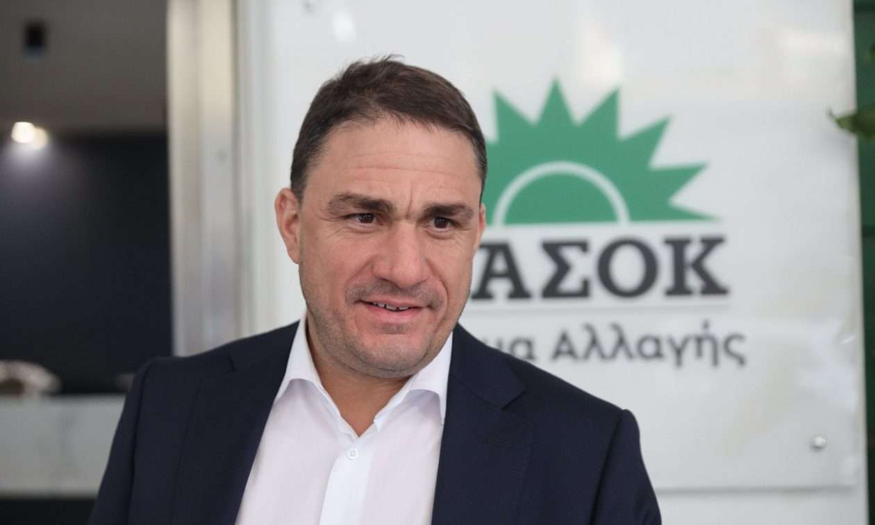 Πυρά ΠΑΣΟΚ κατά ΝΔ: «Ο καλός ο μύλος όλα τ’ αλέθει»