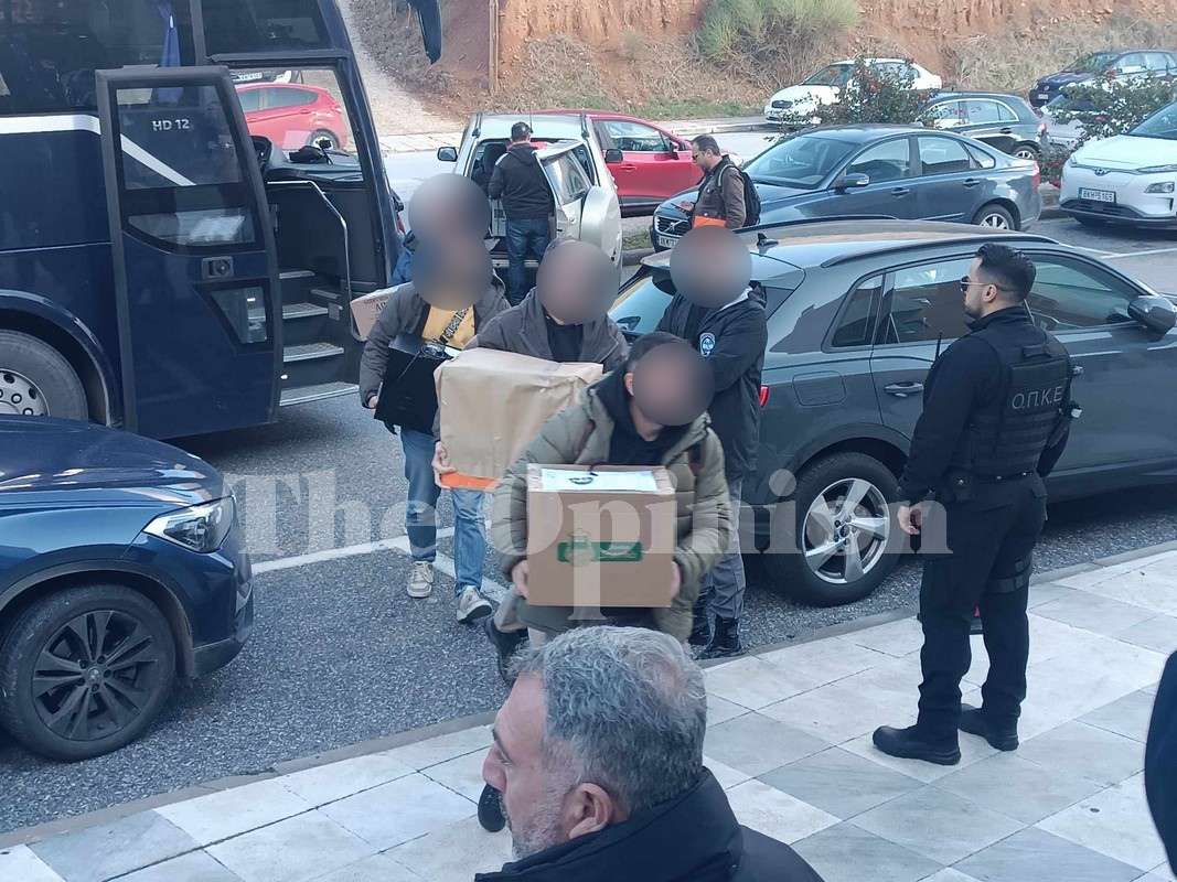 Ελεύθεροι 15 από τους κατηγορούμενους για διαφθορά σε πολεοδομίες της Χαλκιδικής