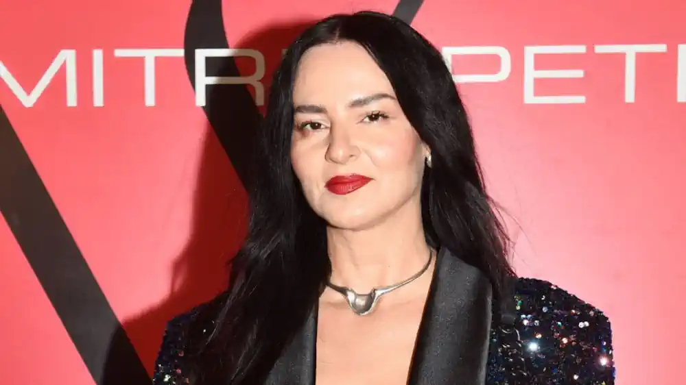 Ζενεβιέβ Μαζαρί: «Με φλέρταρε παίκτης στο “First Dates” και το κατάλαβα όταν έβλεπα το επεισόδιο με τον άνδρα μου»
