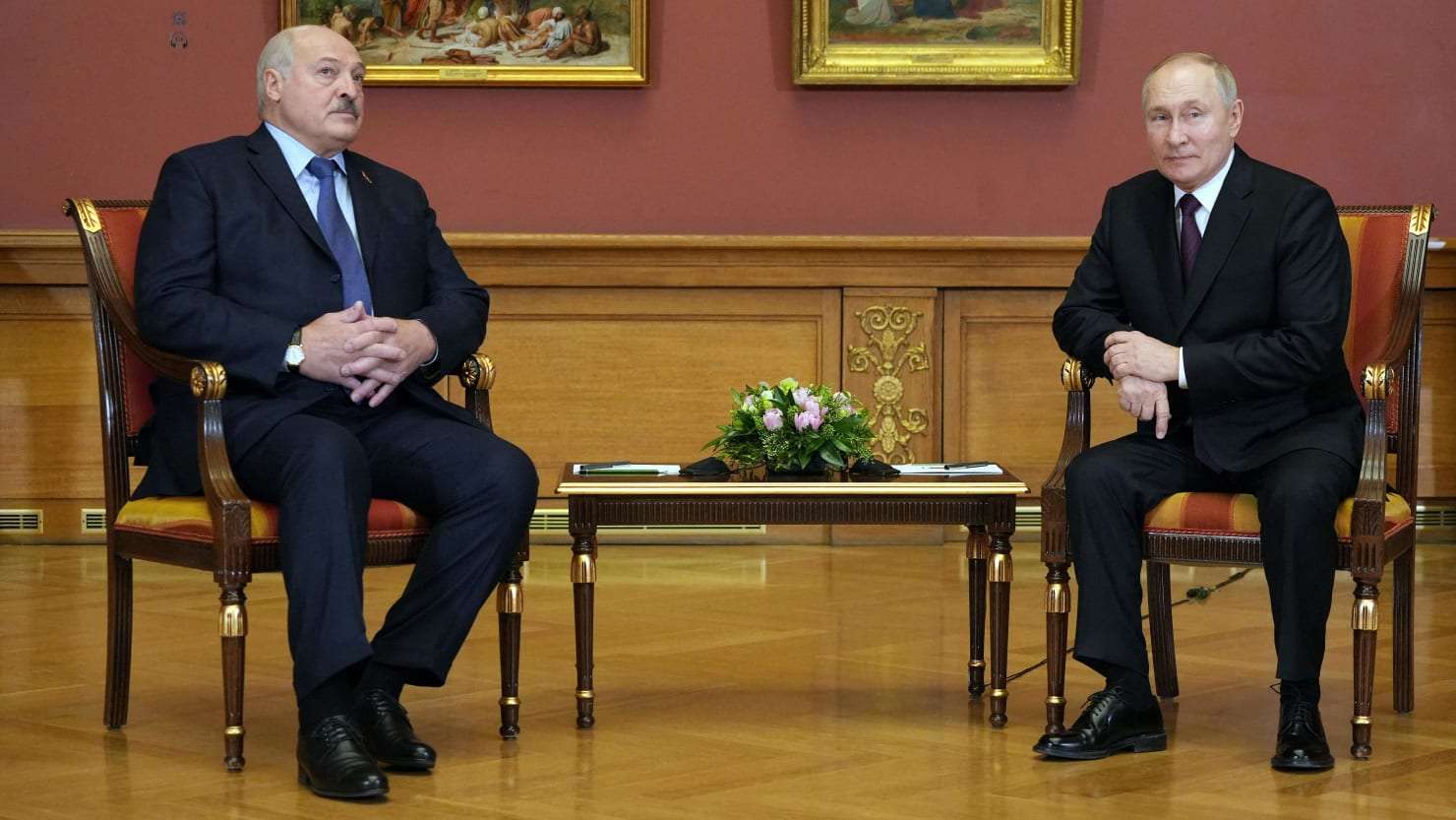Ρωσία και Λευκορωσία ενισχύουν την αμοιβαία στρατιωτική συνεργασία -Επίσκεψη Πούτιν στο Μίνσκ