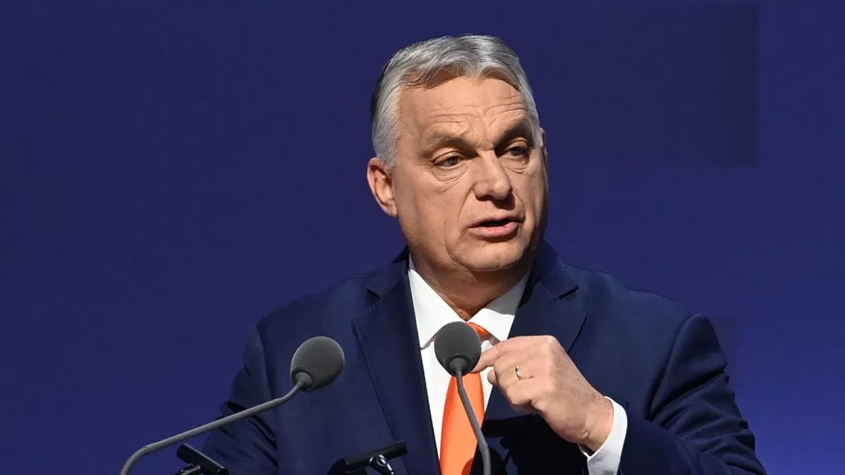 Ο Τουσκ απειλεί τον Όρμπαν με συνέπειες αν δεν παραταθούν οι κυρώσεις της ΕΕ κατά της Ρωσίας