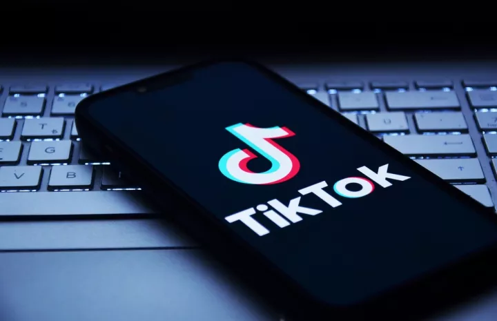 TikTok: Αποκάλυψε Πώς Πήρε Αύξηση – Το Μεγάλο Λάθος που Μετάνιωσε