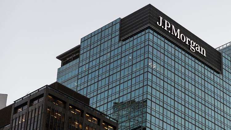 Η τράπεζα JP Morgan Chase βάζει τέλος στην τηλεργασία – Ζητά να επιστρέψουν όλοι πίσω στα γραφεία