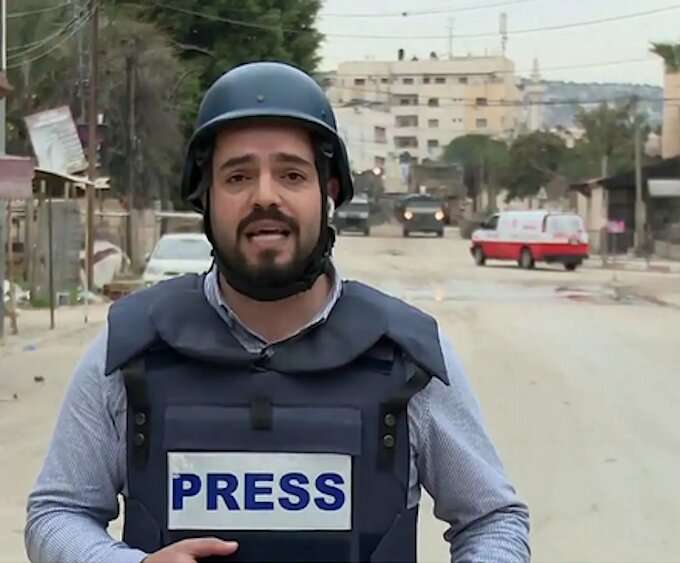 Το Al Jazeera λέει ότι η σύλληψη ανταποκριτή είναι η τελευταία προσπάθεια να φιμωθεί η κάλυψη της Τζενίν