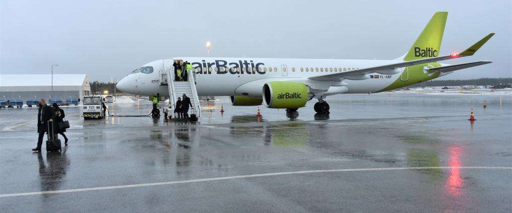 H αεροπορική εταιρεία AirBaltic ακυρώνει πάνω από 4.000 πτήσεις λόγω προβλημάτων συντήρησης