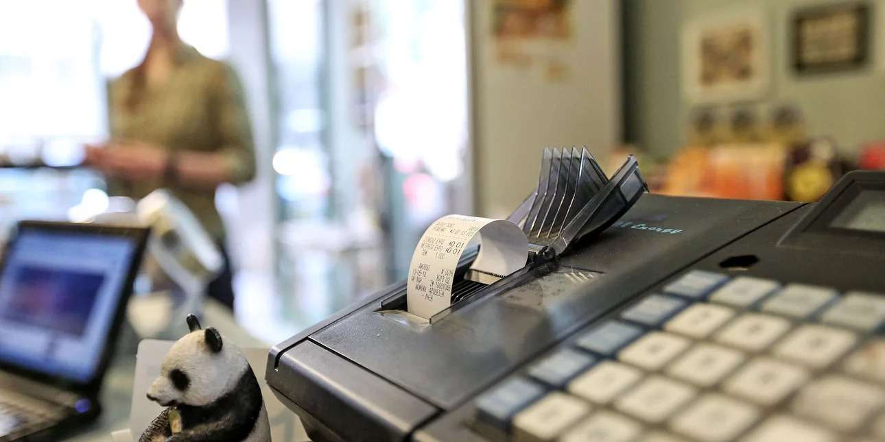 ΑΑΔΕ: 200 «καρφώματα» την ημέρα για φοροδιαφυγή – Τα πρόστιμα που «καίνε»