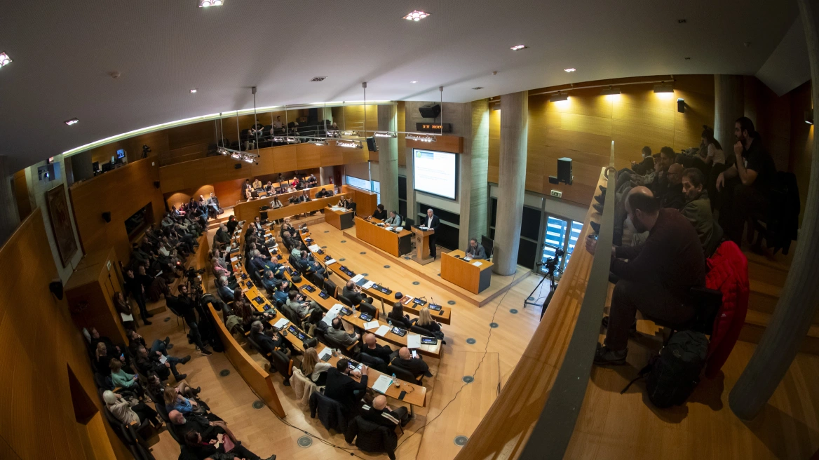 Αυτοδιοίκηση: Σε ισχύ ο νέος πρότυπος κανονισμός λειτουργίας δημοτικού συμβουλίου – Τι αλλαγές φέρνει