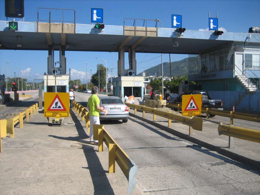 Αθηνών-Κορίνθου: Πού παρατηρούνται χαμηλές ταχύτητες – Τα νούμερα της εξόδου και της επιστροφής
