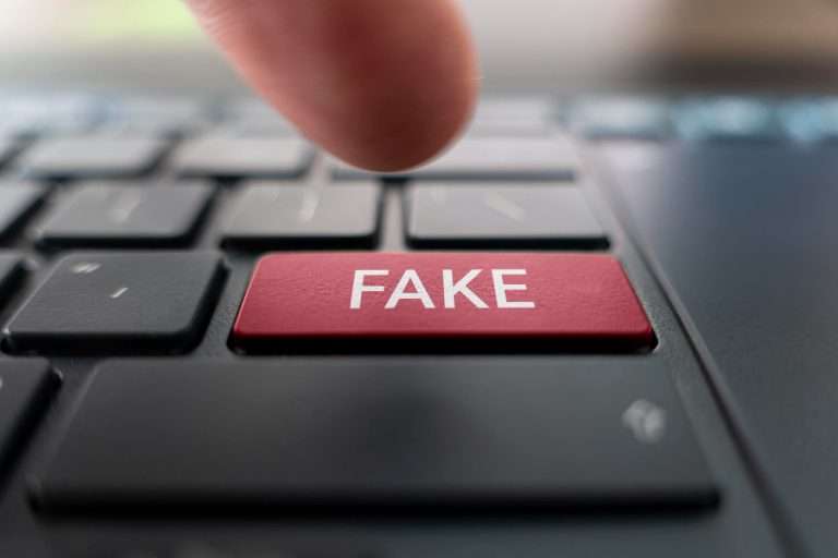 Κομβική εξαγγελία για την ελευθερία του λόγου! Ζάκερμπεργκ: «Τέλος το πρόγραμμα “Fact Check”» (BINTEO)