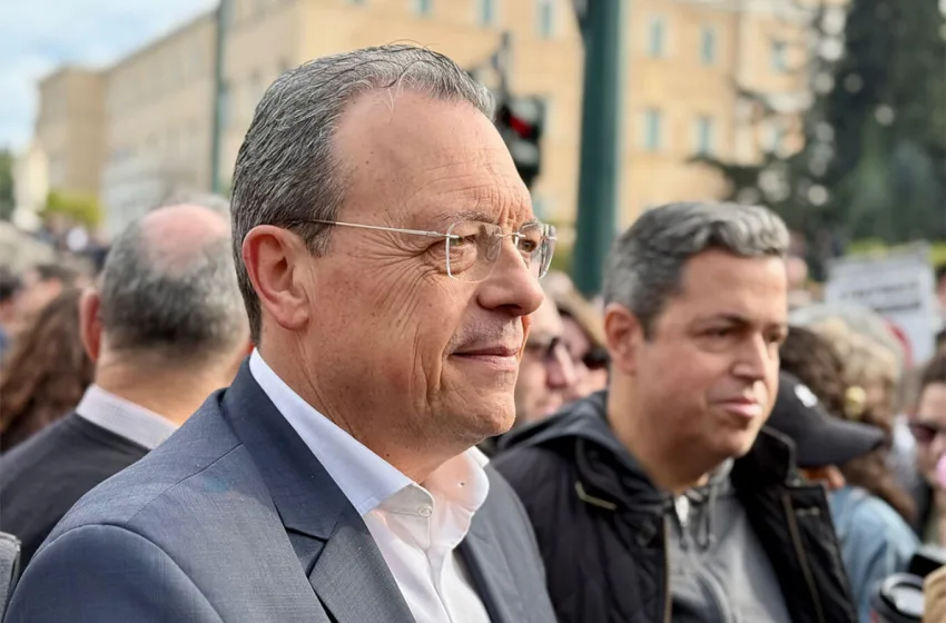 Τέμπη: Τηλεφωνικές επικοινωνίες Φάμελλου με Ανδρουλάκη, Χαρίτση, Κωνσταντοπούλου