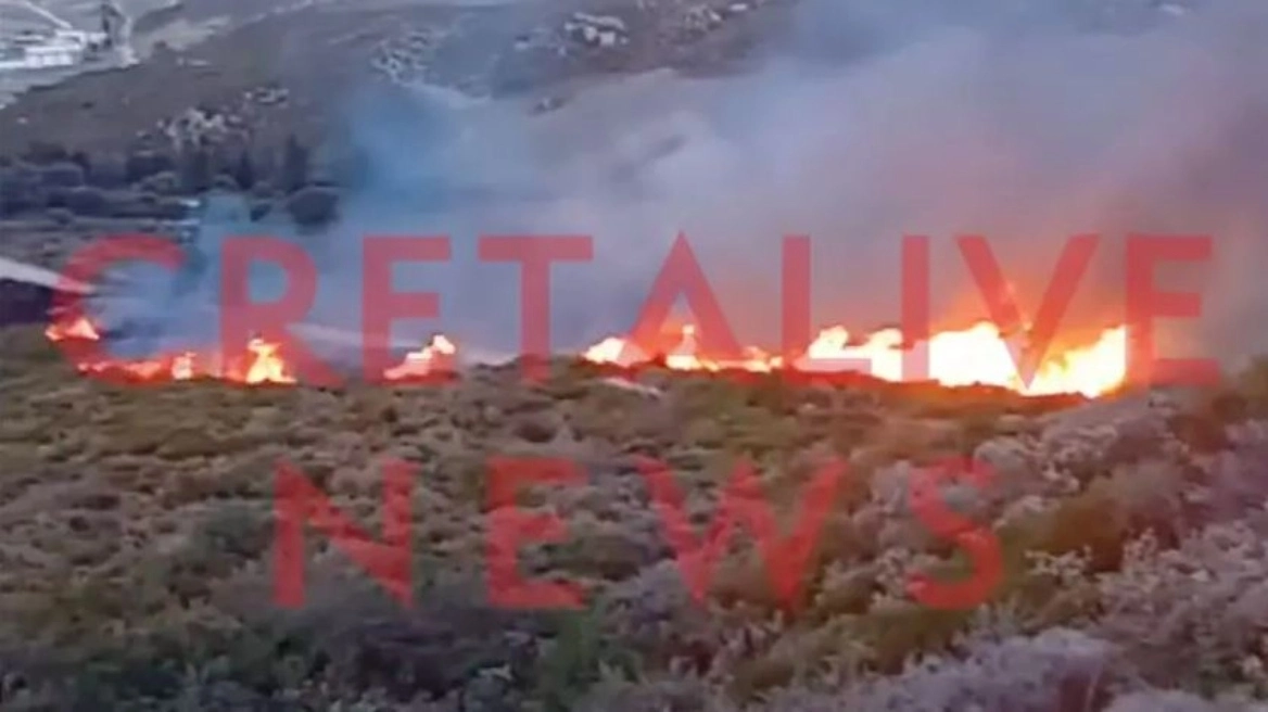 Κρήτη: Φωτιά στο Ηράκλειo – Οι φλόγες καίνε κοντά στη Μονή Αγίου Γεωργίου Επανωσήφη