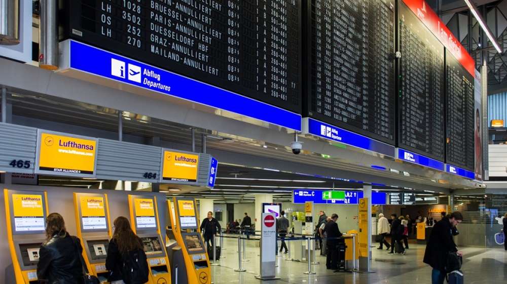 Γερμανία – Σημαντικά προβλήματα στα αεροδρόμια λόγω βλάβης σε σύστημα ελέγχου της αστυνομίας