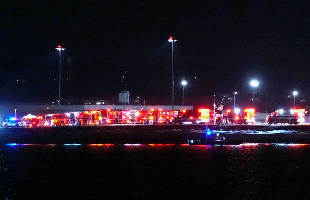 Τι γνωρίζουμε για τη σύγκρουση στον αέρα μεταξύ ελικοπτέρου Black Hawk και επιβατικού αεροσκάφους πάνω από τον ποταμό Ποτόμακ