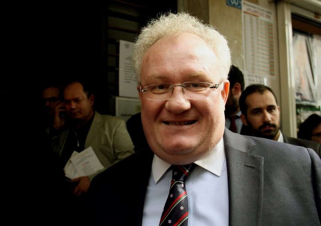 Πέθανε ο Γιάννης Αδαμόπουλος – Ο πρώτος Συνήγορος του Καταναλωτή