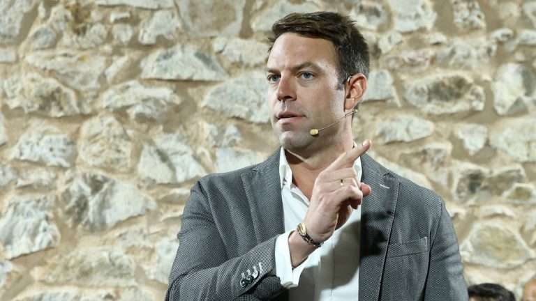 Στη γύρα για νέα γραφεία κόμματος ο Κασσελάκης