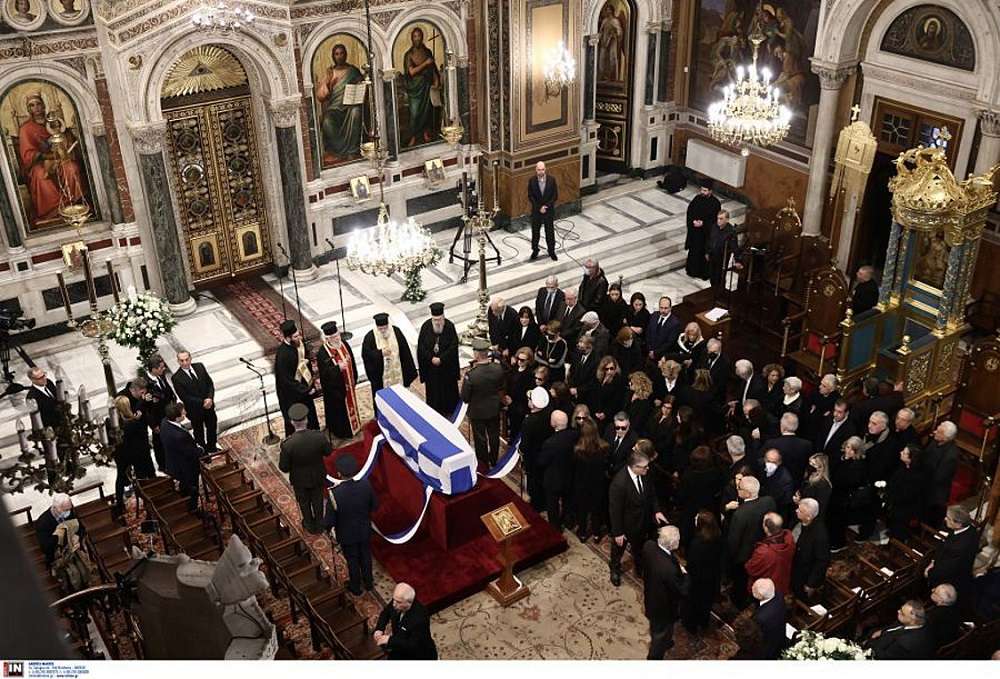 Κώστας Σημίτης – Ισχνή η παρουσία του κόσμου στην κηδεία του
