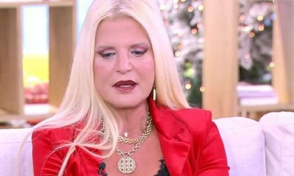 Μαρίνα Σταυράκη: «Ο γιος μου θέλει πολύ να βρω έναν σύντροφο»