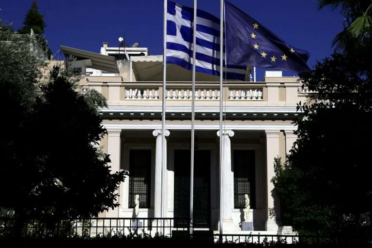 Το Μαξίμου αναγκάζεται να επανεξετάσει τις πολιτικές στις δημόσιες συγκοινωνίες