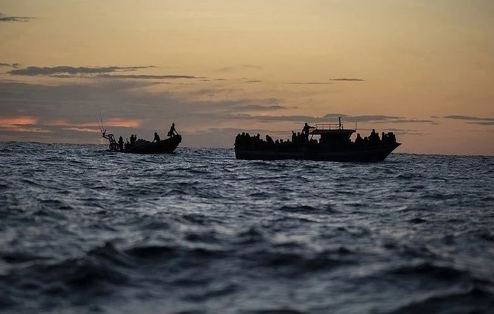 Κρήτη: Μετανάστες εντοπίστηκαν να φτάνουν στις νότιες ακτές με ξύλινο σκάφος