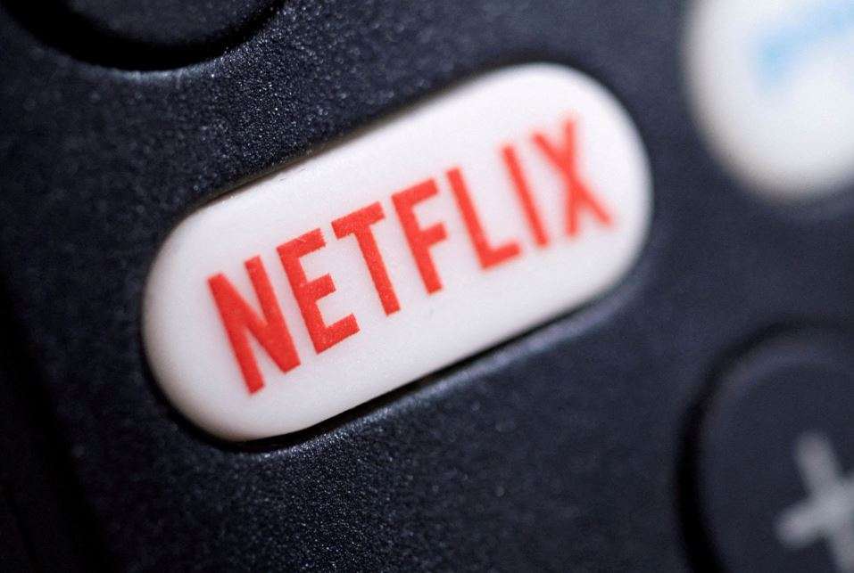 Netflix: Συνελήφθη Χολιγουντιανός Σκηνοθέτης που Έκλεψε 11 Εκατ. Δολάρια και Τα Σπατάλησε σε Rolls-Royces και Ferrari