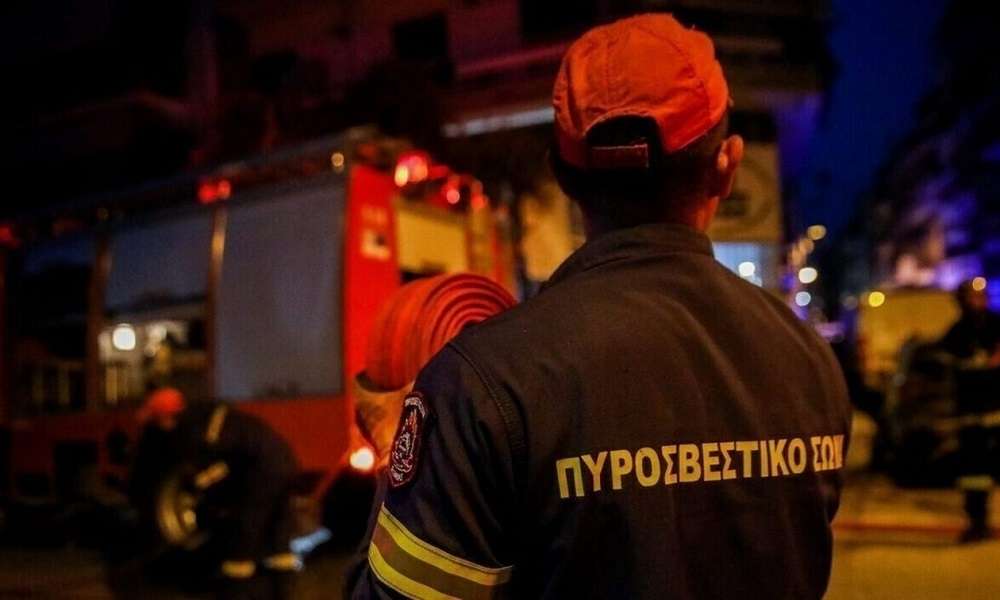 Φωτιά έθεσε σε κίνδυνο αποθηκευτικό χώρο στο Ηράκλειο