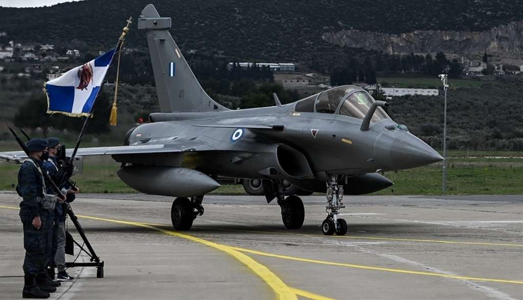Η στρατιωτική ένωση Ελλάδας-Γαλλίας περνάει στον αέρα – Kοινές πτήσεις με νόημα [ΕΙΚΟΝΕΣ]