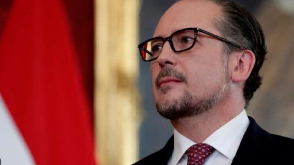 Αυστρία – Ο υπουργός Εξωτερικών Σάλενμπεργκ αναλαμβάνει υπηρεσιακός καγκελάριος