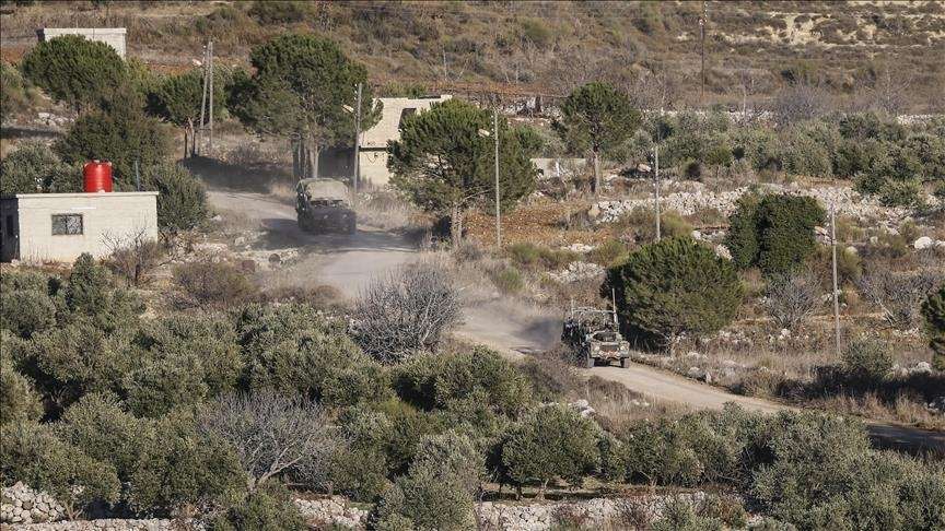 Παράνομοι ισραηλινοί έποικοι εμποδίζουν την αυτοκινητοπομπή Παλαιστίνιου υπουργού εν μέσω έντασης στη Δυτική Όχθη