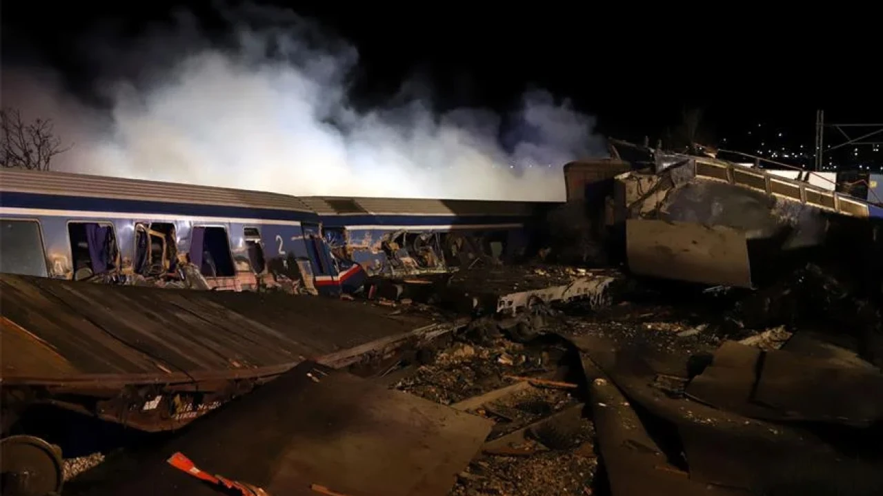 Τέμπη: Αγωγή Κοκοτσάκη σε Άδωνι και ιστοσελίδα για την αμφισβήτηση του ηχητικού ντοκουμέντου