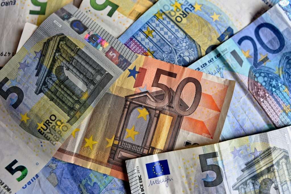 Ευρώ: Αυτά είναι τα νέα χαρτονομίσματα