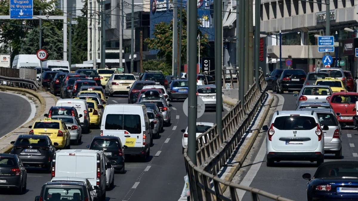 Κίνηση τώρα: Καθυστερήσεις σε Κηφισό, Κηφισίας και Αττική Οδό – Δείτε πού εντοπίζονται προβλήματα