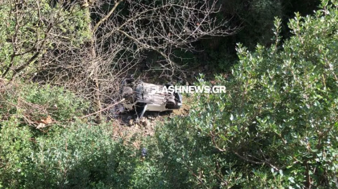 ΙΧ έπεσε σε γκρεμό – Ο οδηγός του έμεινε όλη τη νύχτα εγκλωβισμένος