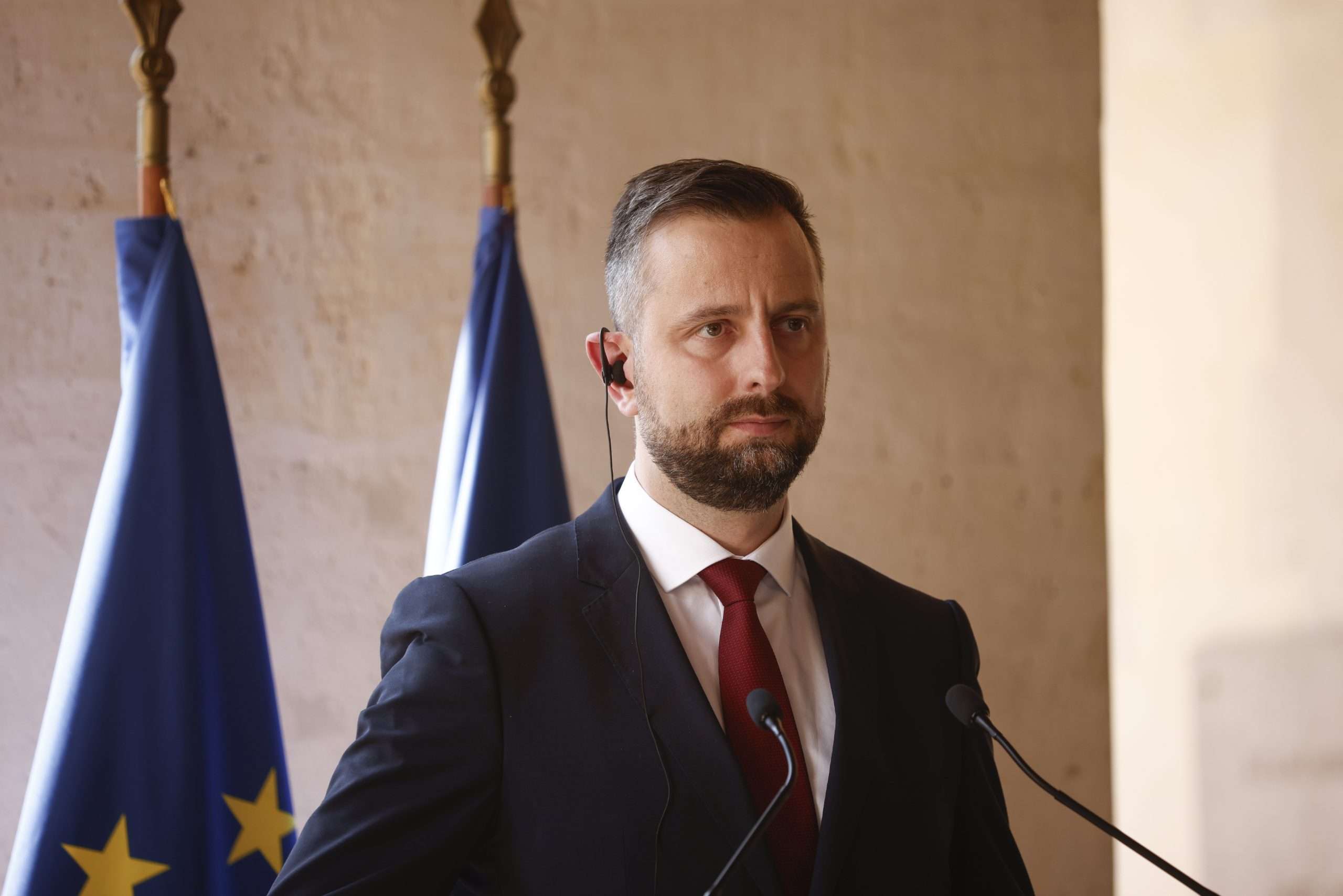 Ο επικεφαλής της άμυνας της Πολωνίας λέει ότι δεν μπορεί να φανταστεί την ανάπτυξη πολωνικών στρατευμάτων στην Ουκρανία