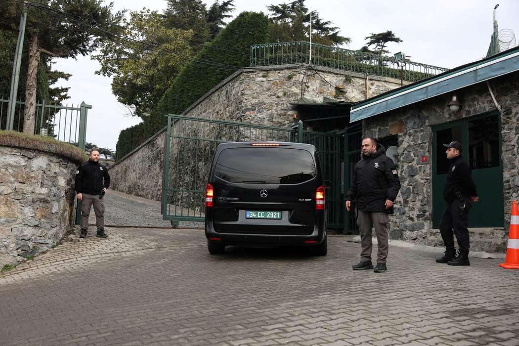 Συνομιλίες Αμερικανών και Ρώσων διπλωματών για την εξομάλυνση των σχέσεων στην Κωνσταντινούπολη
