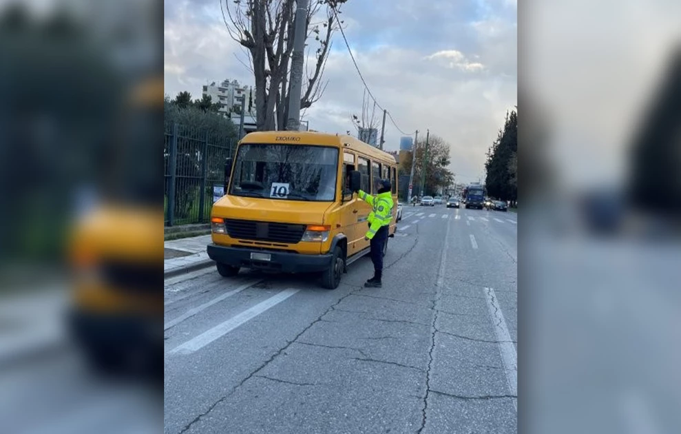 Tροχαία: Ένα στα τέσσερα σχολικά παραβιάζει τον Κ.Ο.Κ