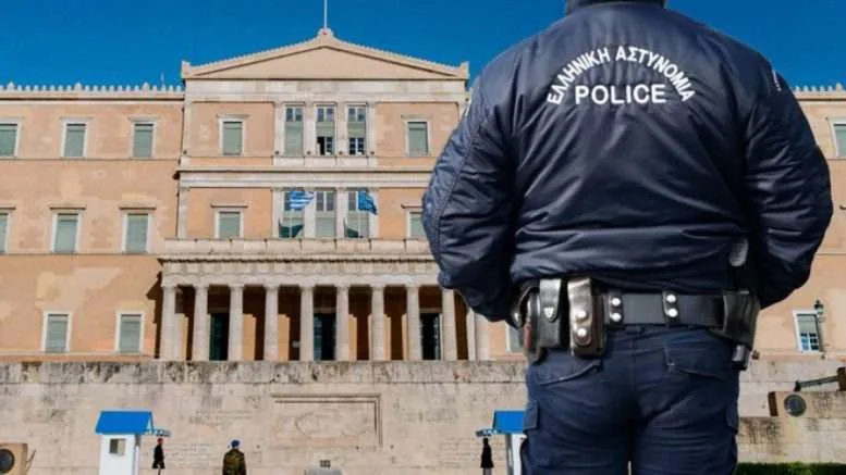 Αστυνομικός της Βουλής: Με απόφαση εισαγγελέα επιτρέπεται να βλέπει τα παιδιά η γιαγιά και η θεία
