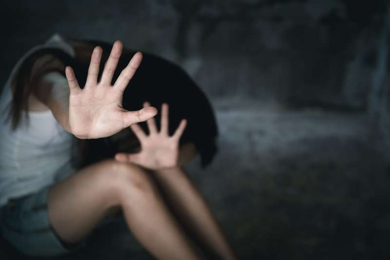 Υπόθεση καθηγητή στη Καβάλα: «Σου άρεσε που σου χάιδεψα τα στήθη; – Είμαι ακόμα κ…»
