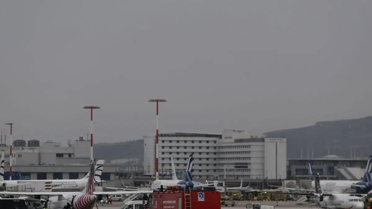 Αναγκαστική προσγείωση αεροσκάφους στο «Ελ. Βενιζέλος» – Ο πιλότος χρειάστηκε ιατρική βοήθεια