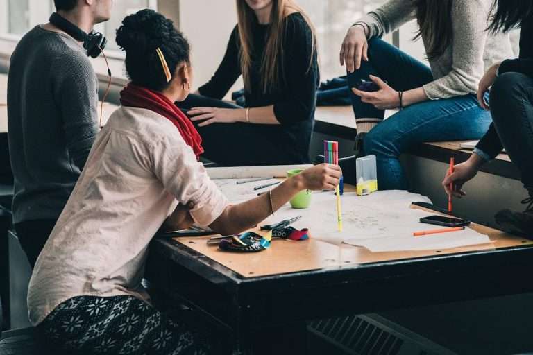Youth Pass 2025: Μέχρι πότε υποβάλλονται οι αιτήσεις – Πού χρησιμοποιείται το voucher