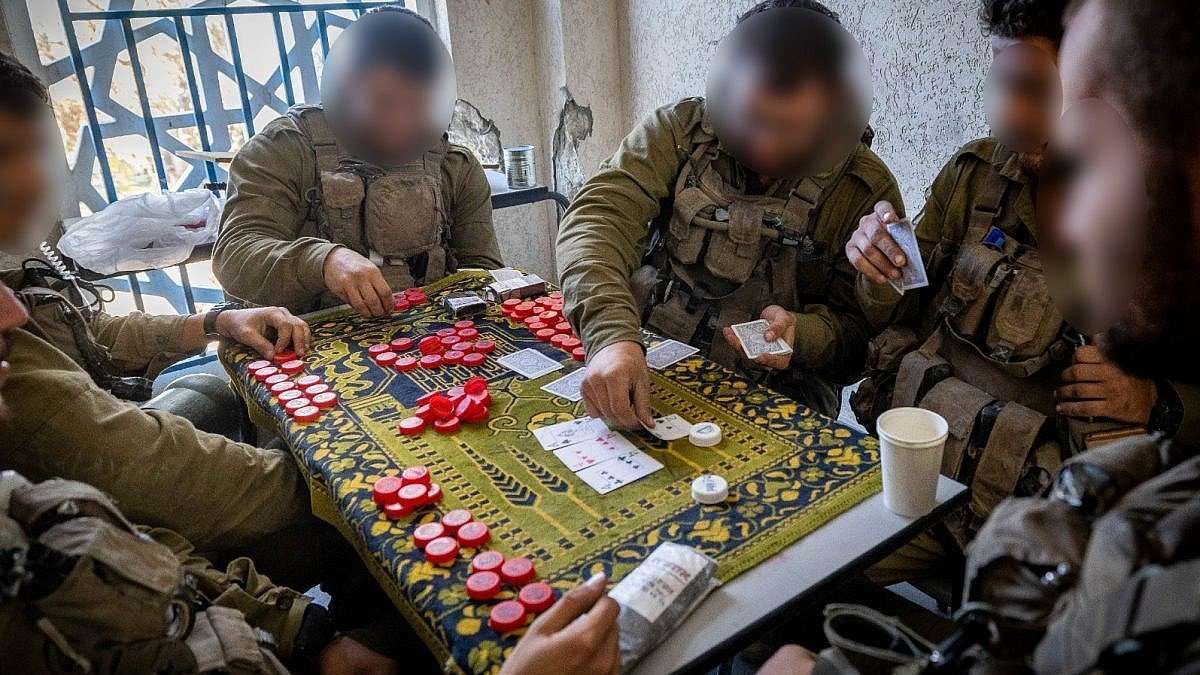 Τα ισραηλινά στρατεύματα έκλεψαν «βουνά από μετρητά και χρυσό» από τη Γάζα, τον Λίβανο και τη Συρία