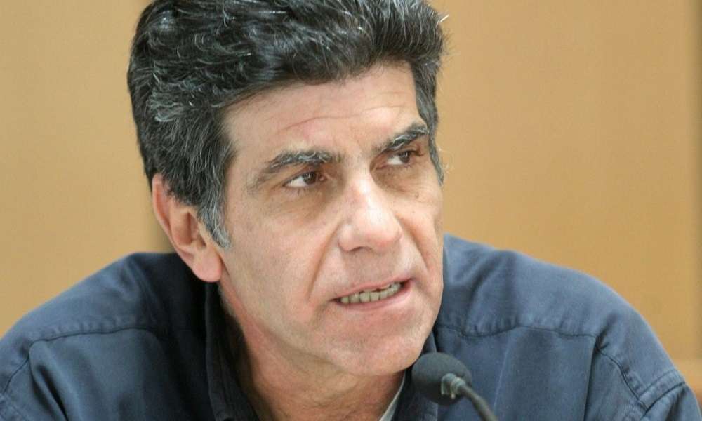 Γιάννης Μπέζος: «Δεν πολυβλεπόμαστε με τη Δήμητρα Παπαδοπούλου, ο Σπύρος κάνει περισσότερη παρέα»