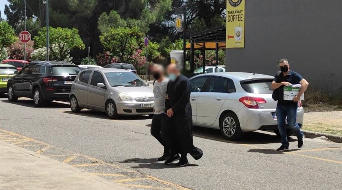 Αγρίνιο: Στο εδώλιο ξανά ιερέας για βιασμούς και πορνογραφία