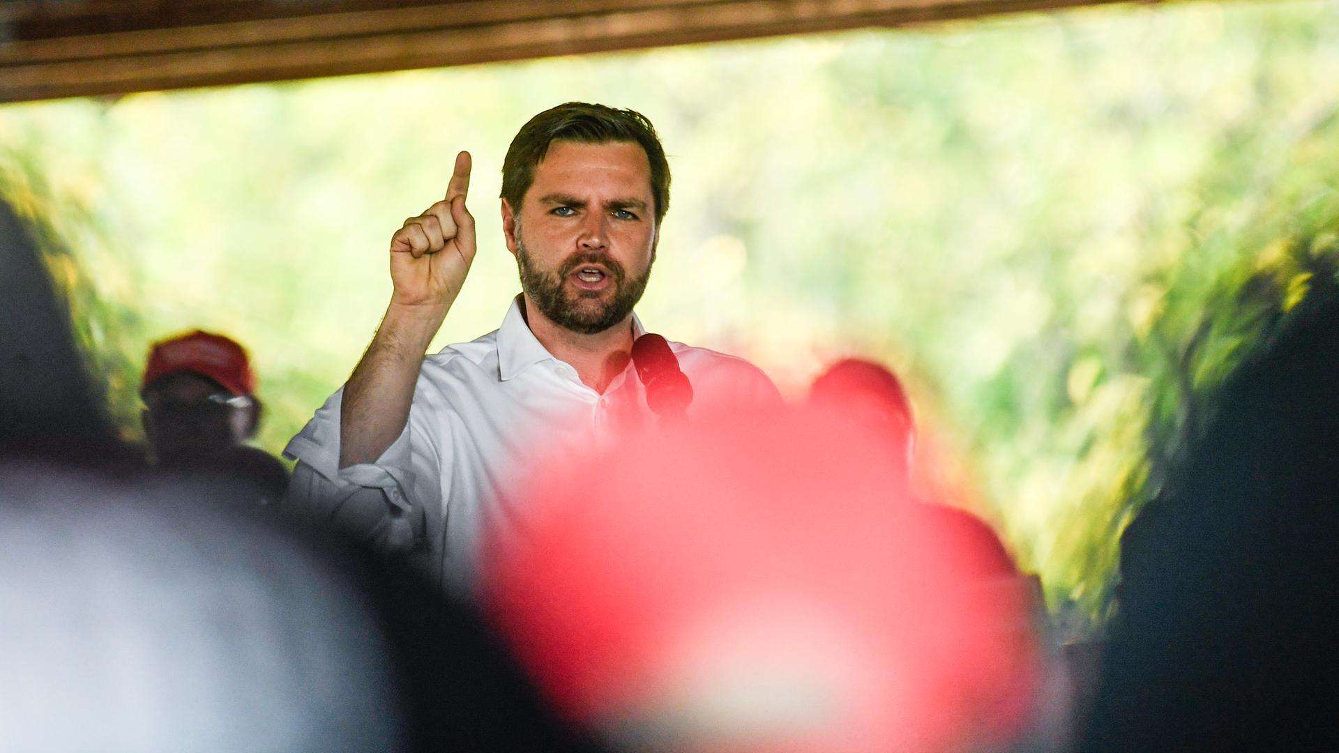 Αντιπρόεδρος των ΗΠΑ Βανς: Πίεση στη Ρωσία για ειρηνευτική συμφωνία