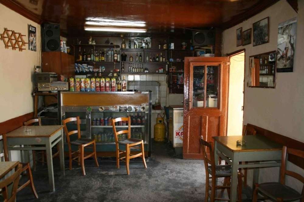 Κρήτη – Μπήκε με καραμπίνα στο καφενείο και απείλησε συγχωριανό του