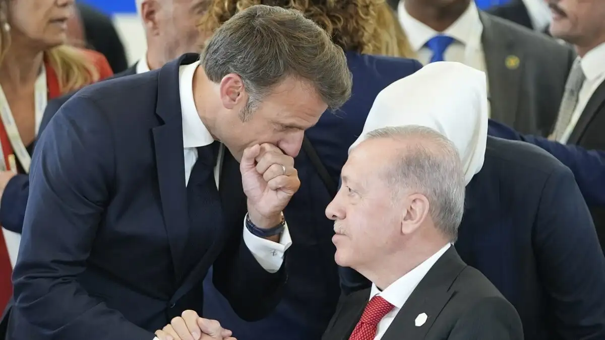 Tηλεφωνική επικοινωνία Μακρόν και Ερντογάν – Η αμυντική συνεργασία στο επίκεντρο της συζήτησης
