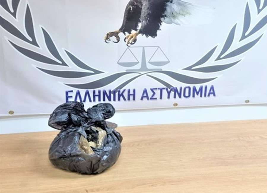 Κουβαλούσε ένα κιλό ηρωίνη με το όχημά του και οδηγούσε σαν τρελός για να αποφύγει τον έλεγχο της ΕΛ.ΑΣ.