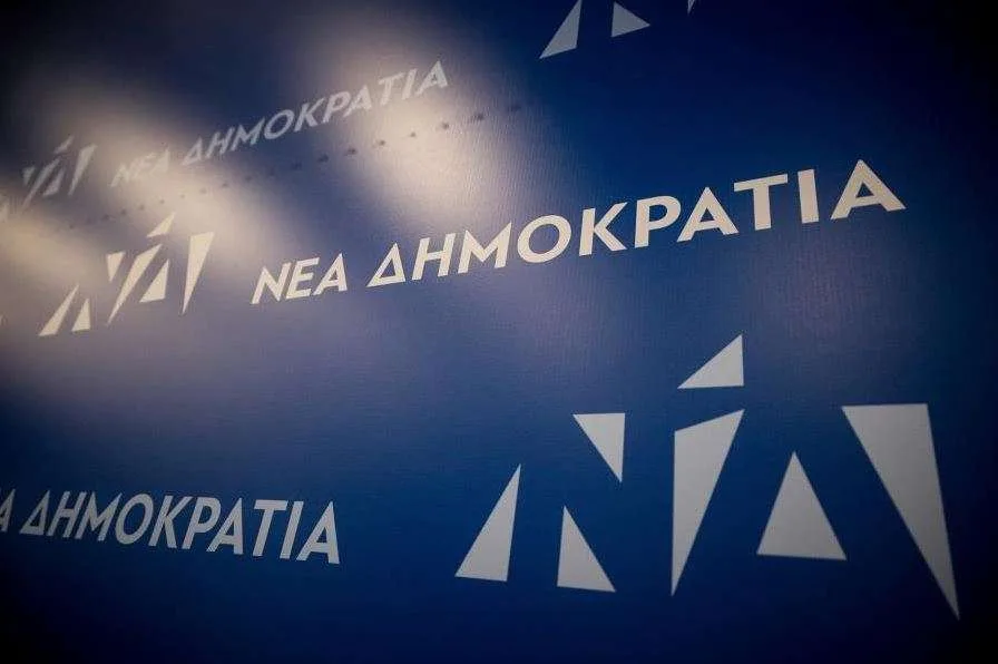 ΟΜΑΔΑ ΑΛΗΘΕΙΑΣ – Οι «Γαλάζιοι Κουκουλοφόροι»: Ποιοι Στήνουν την Επιχείρηση Διαδικτυακής Προπαγάνδας;
