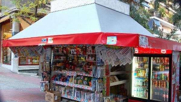 Βόλος: Έκλεψε από το περίπτερο που εργαζόταν πάνω από 25.000 ευρώ – Η δικαιολογία στο δικαστήριο