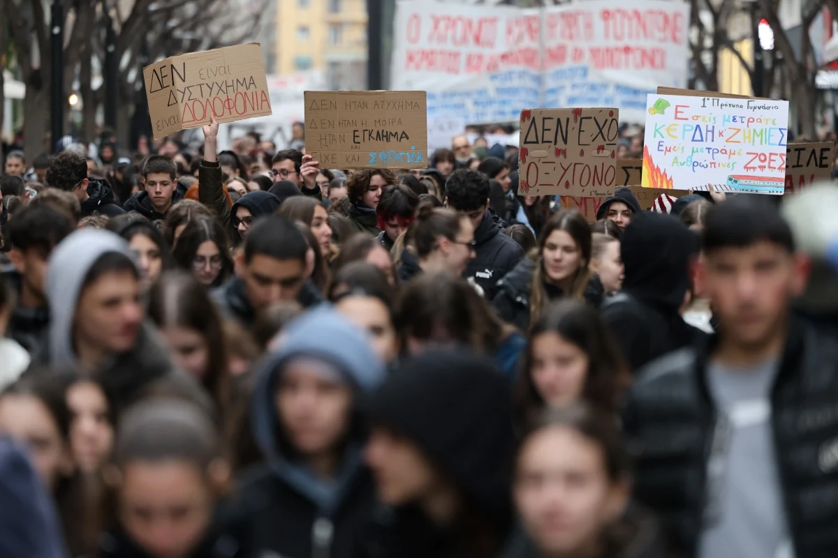 Επιχειρήσεις ζητούν υπεύθυνη δήλωση από εργαζόμενους για συμμετοχή στα συλλαλητήρια των Τεμπών