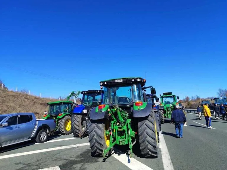 Επί ποδός για το συλλαλητήριο στη Θεσσαλονίκη οι αγρότες – Απαιτούν λύσεις από τον πρωθυπουργό